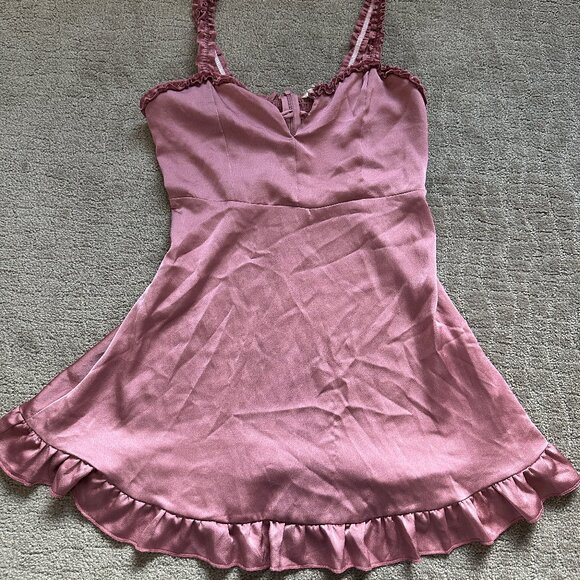 LA HEARTS Rouge colored Satin Mini Dress - Picture 1 of 3
